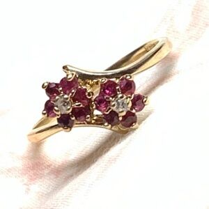 10k❤️Real Gold ❤️Natural Untreated Rubies ❤️❤️❤️Vintage by pass ring ❤️